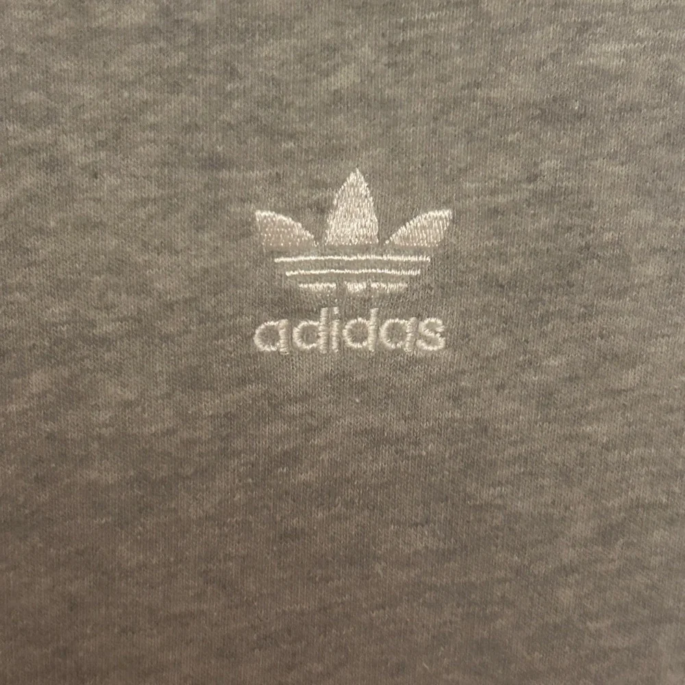 Adidas Essentials Small Logo Feelcozy Sweatshirt Size Small Women’s - Picture 4 of 8
